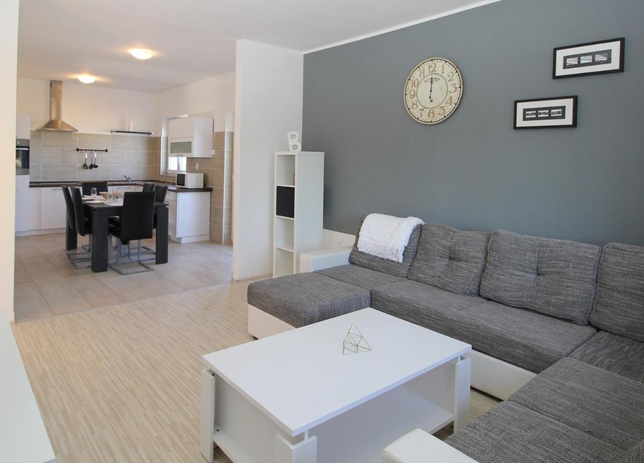 Loli Apartment Ugljan