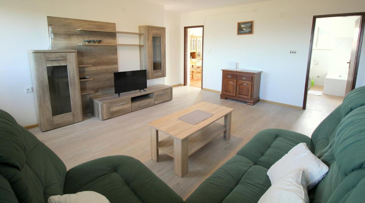 Apartment Loli Ugljan