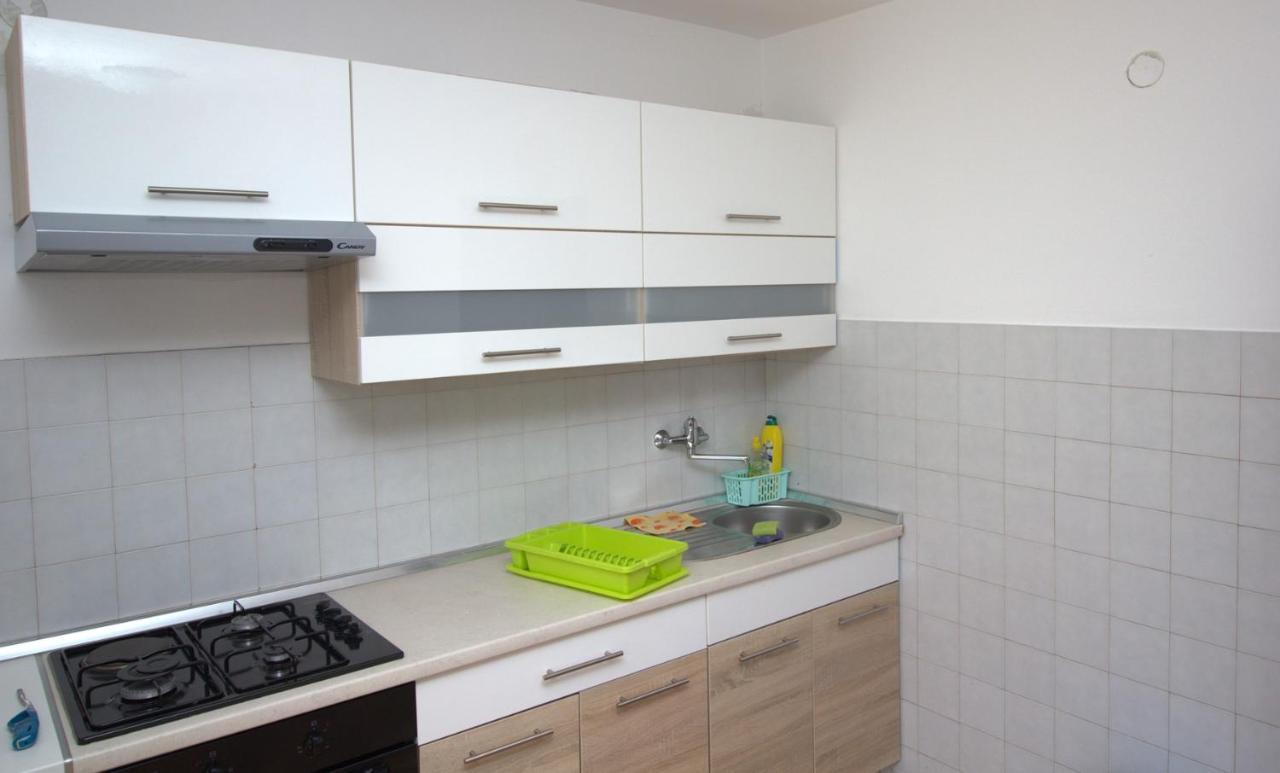 Loli Apartment